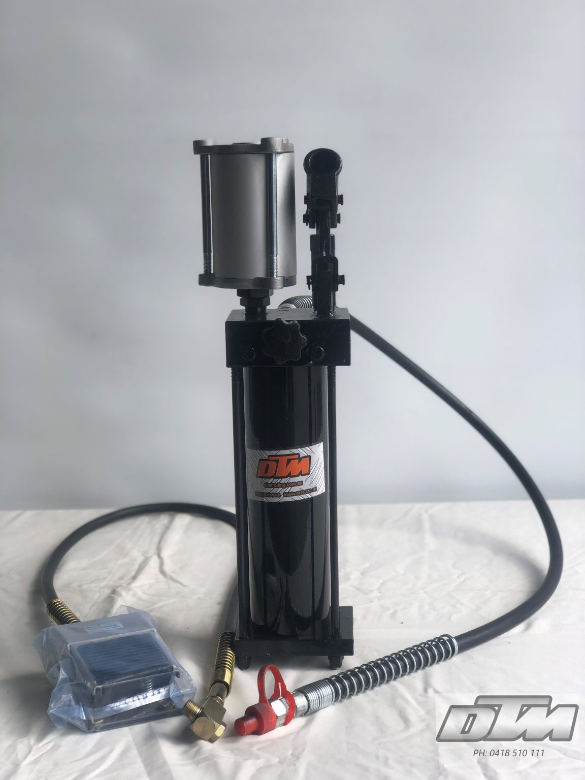 Air/Hydraulic Pump and Hose Assembly 20ton DTM Trading