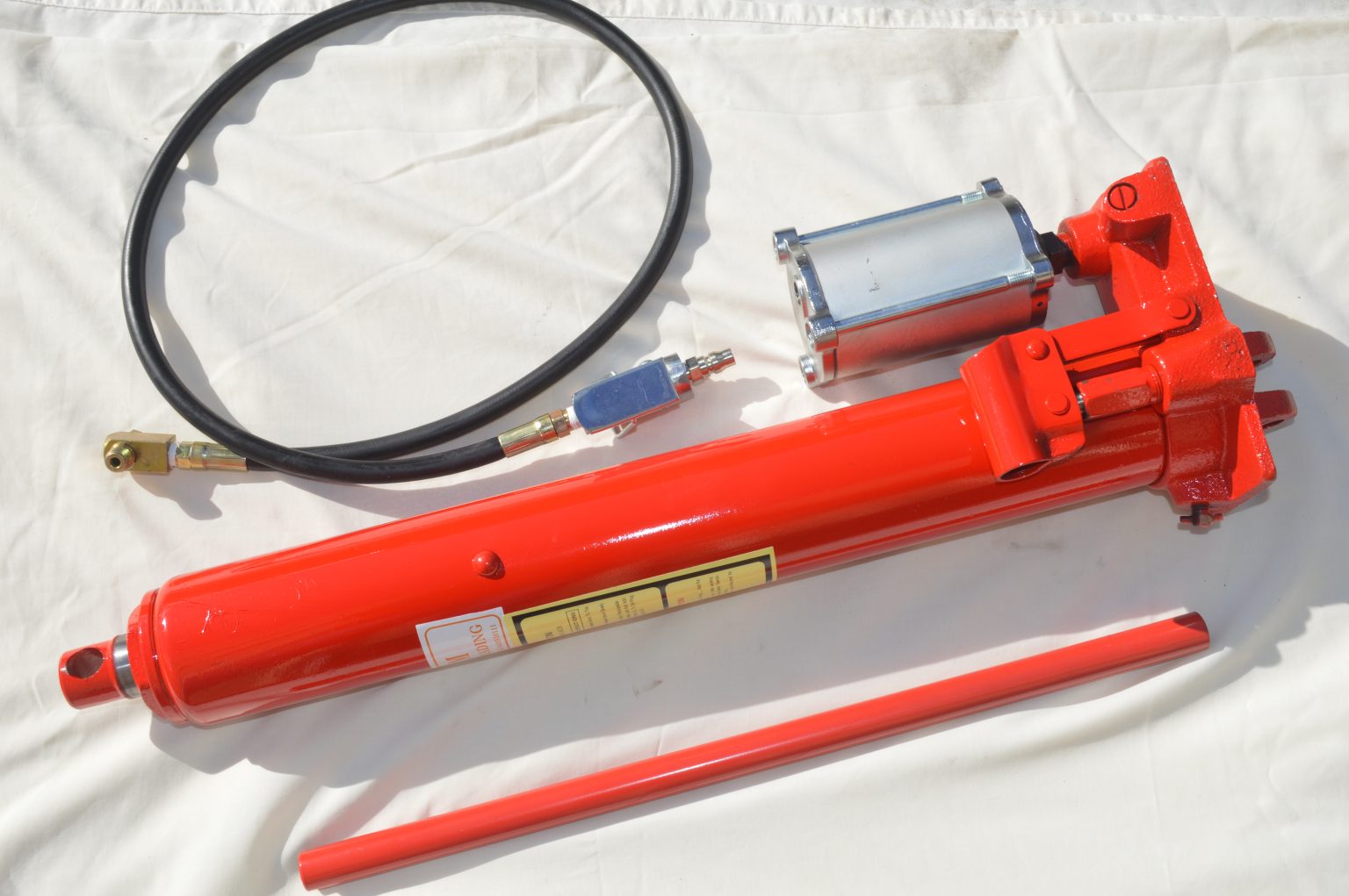 Air/hydraulic long ram 12 ton AS141882008 DTM Trading