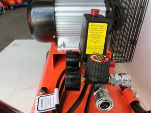 Air Compressor  240v 2.5hp 10 amp 100litre
