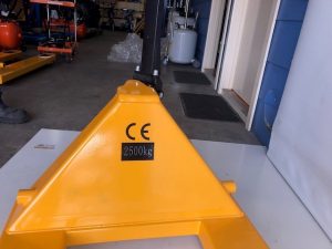 Pallet Trolley/Pallet Truck, Wide Forks 680mm