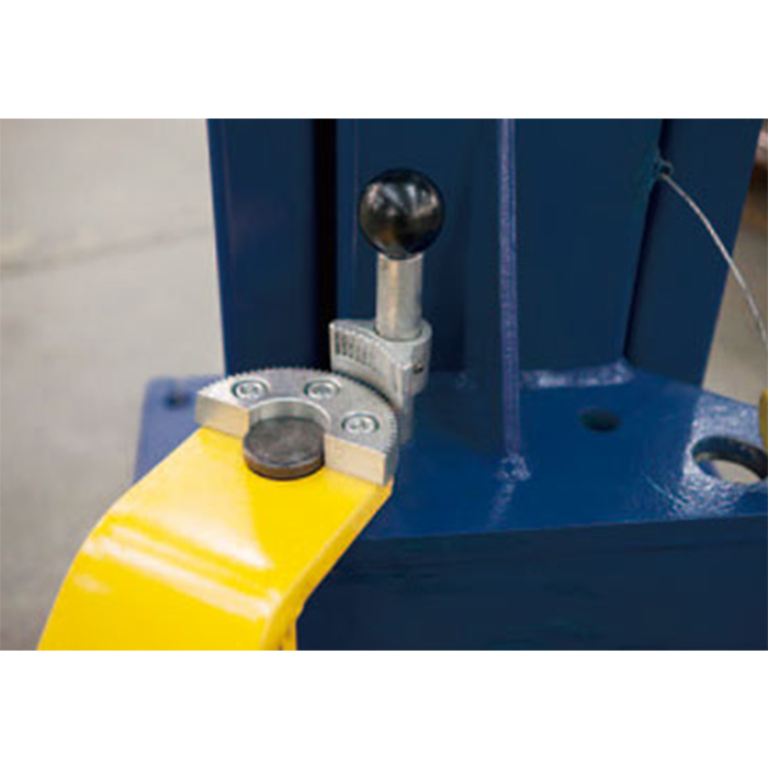 Car Hoist two post base plate 4000kg Worksafe approved - DTM Trading