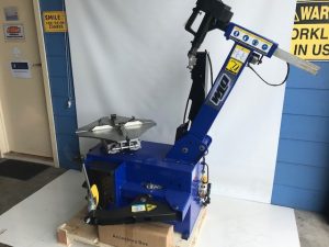 Tyre Changer with Tilt Back Arm 240v 10"to 24"