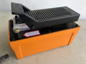 Air/Hydraulic Foot Pump 10000psi (AP1005)