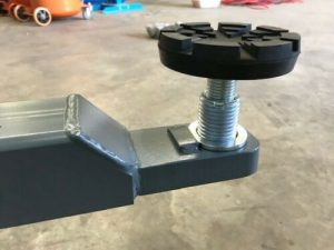 Two Post Clear Floor Car Hoist 3500kg 240 volt