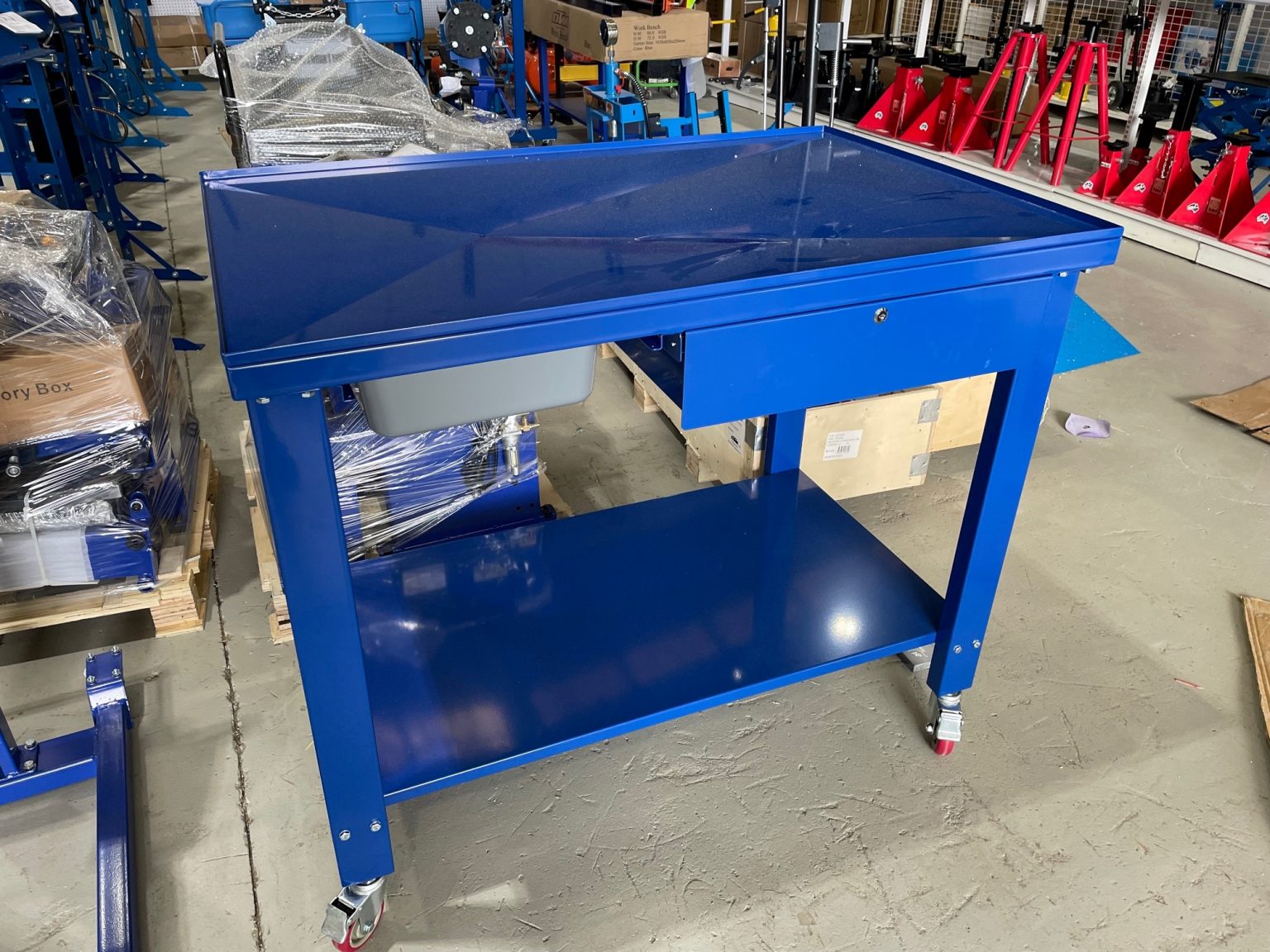 HeavyDuty TearDown Work Bench With Fluid Catch DTM Trading