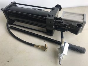 Shop Press 75t Air/Hydraulic Pump, Air Hose and Foot Pedal Assembly (HP75AH)